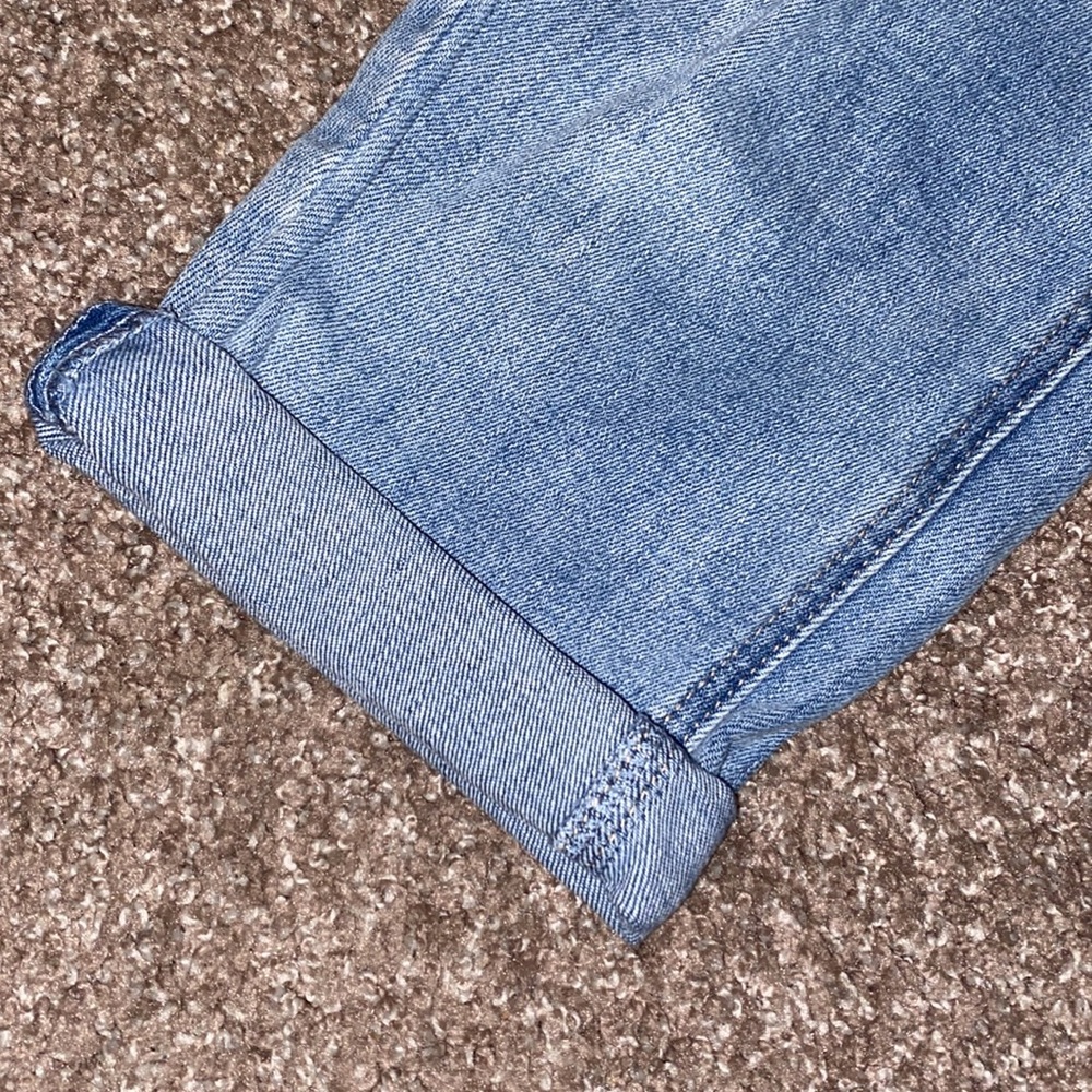 Blue Jeans - Picture 3 of 7